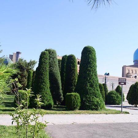 Hotel Registon Zargaron Samarkand Bagian luar foto
