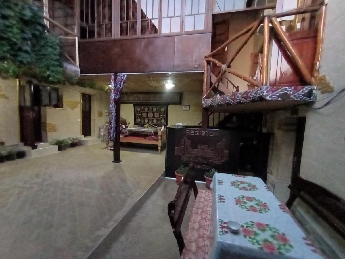 Hotel Registon Zargaron Samarkand Bagian luar foto