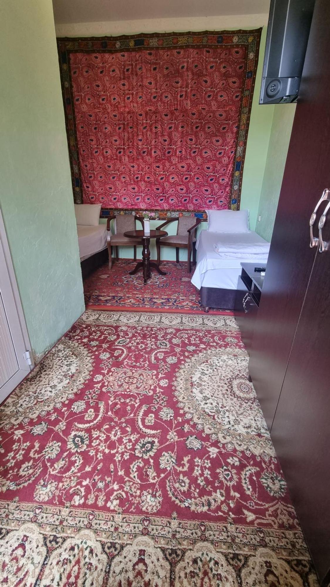 Hotel Registon Zargaron Samarkand Bagian luar foto