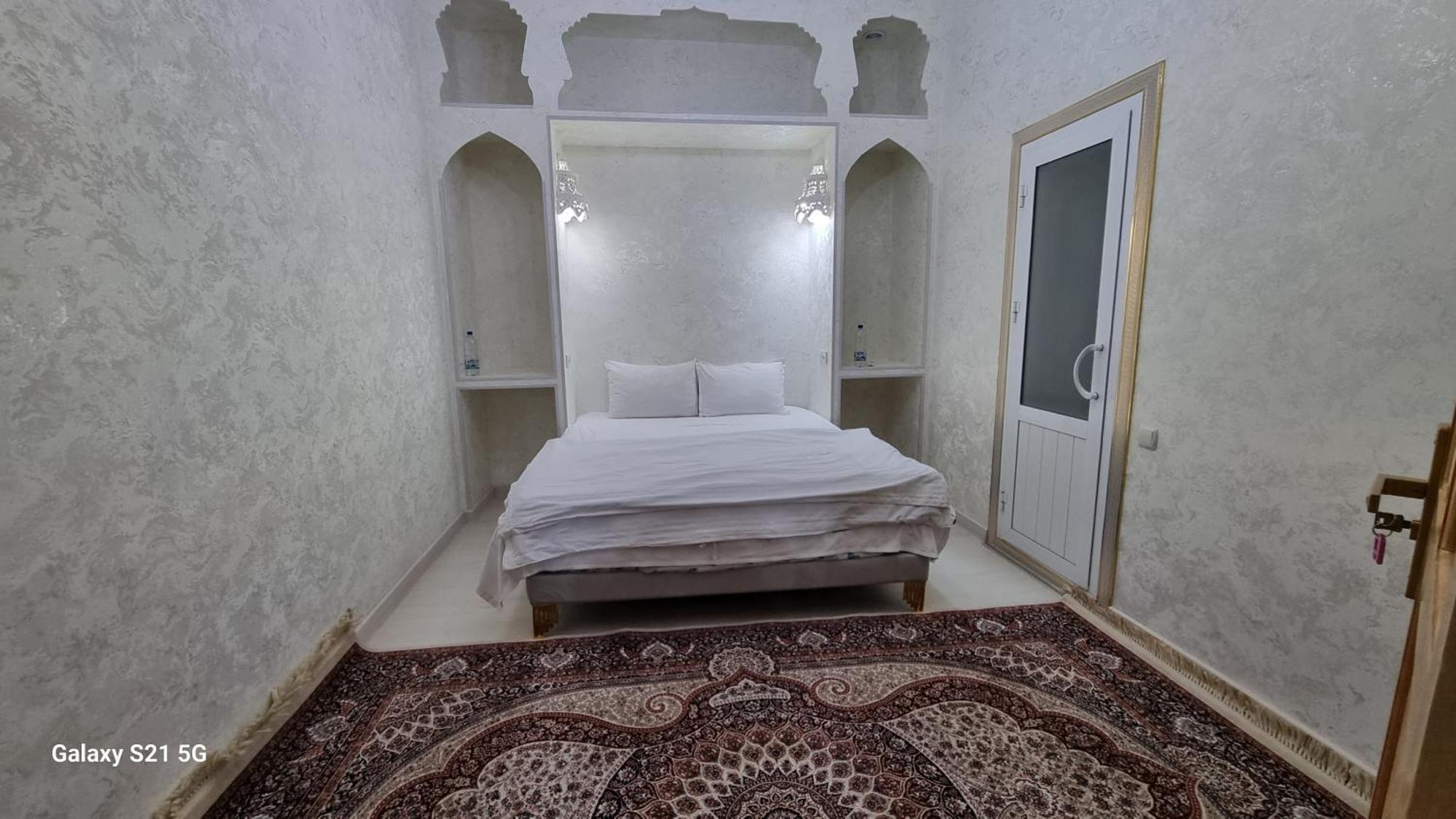 Hotel Registon Zargaron Samarkand Bagian luar foto